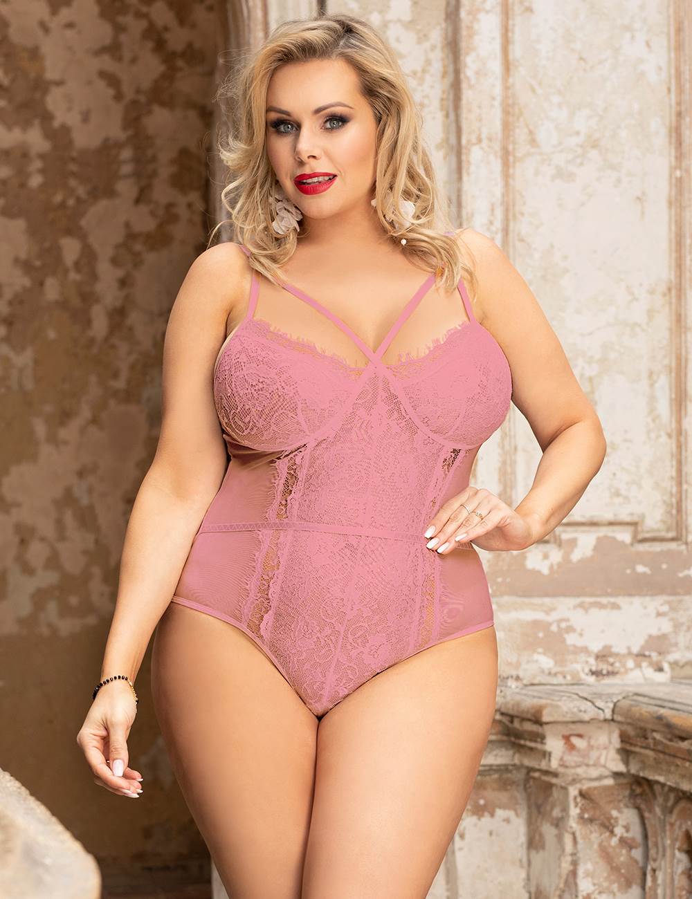 Plus Size Bodysuit Without Underwire Pink Lace Openable Crotch Lingerie