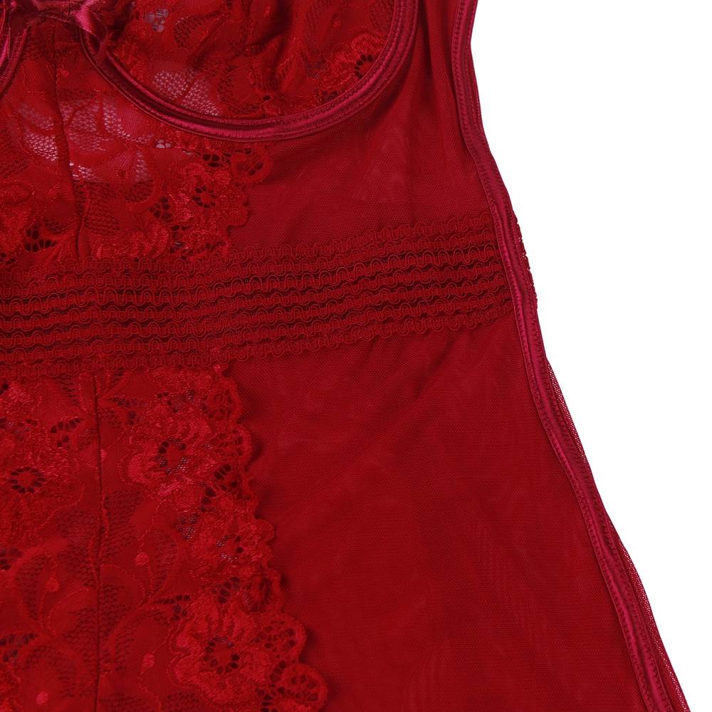 Nuisette porte-jarretelles avec armatures, coutures en résille et dentelle rouge foncé