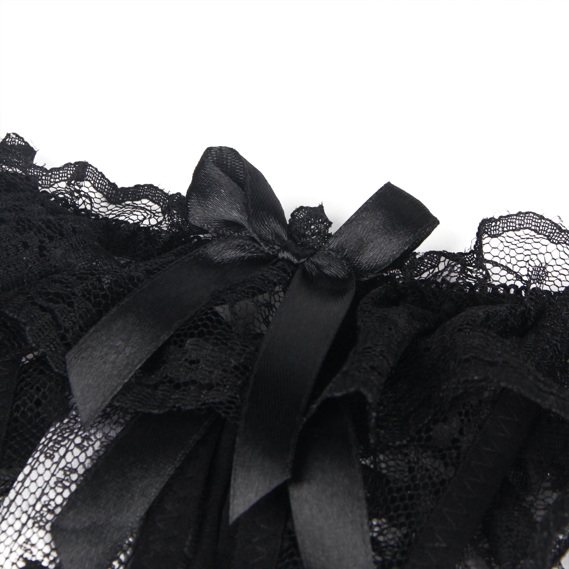 Culotte noire sexy en dentelle à entrejambe ouverte