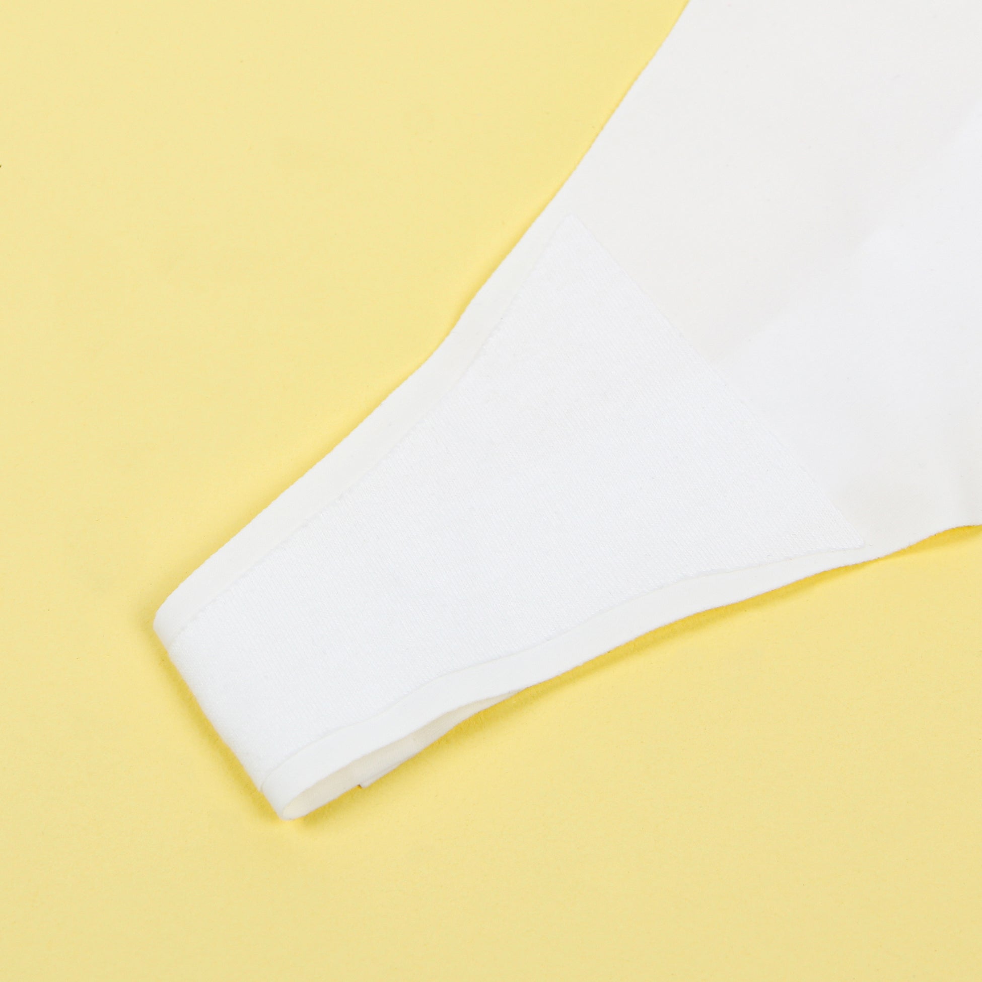 Culotte blanche sexy sans coutures avec décoration à boucles