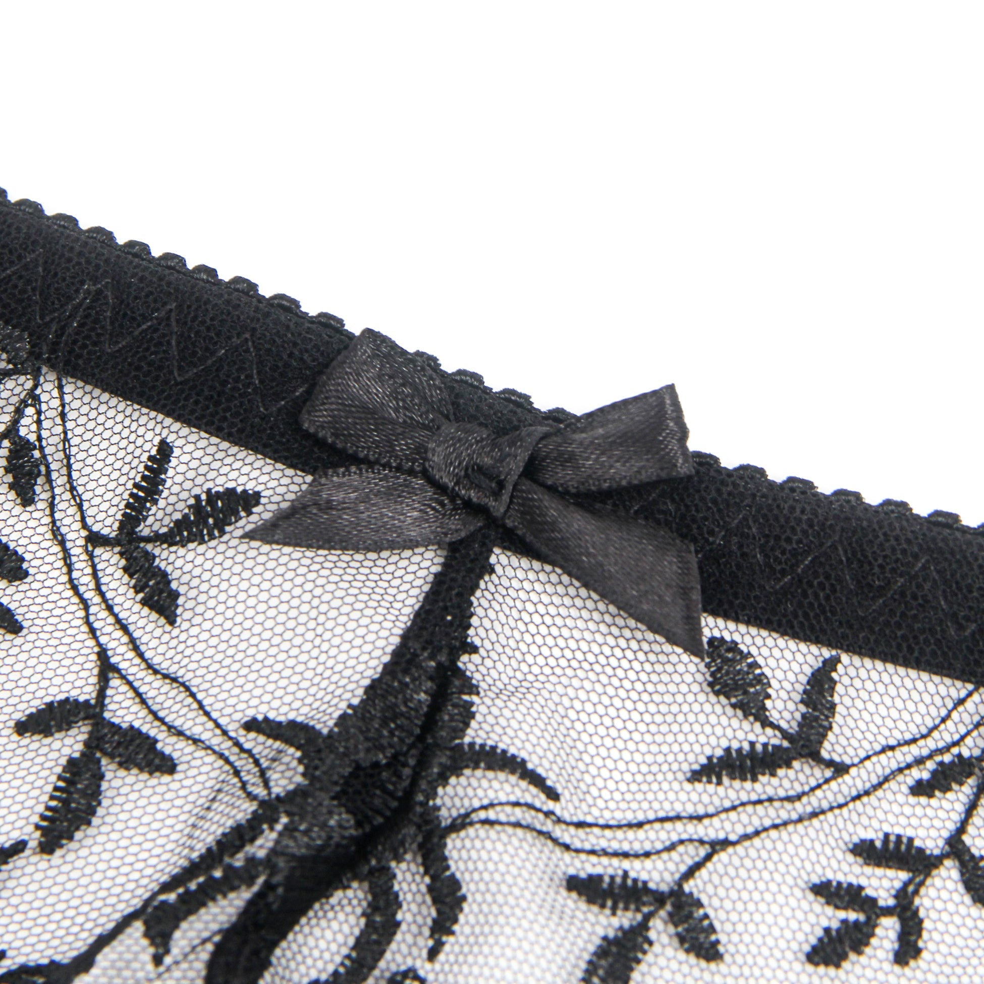 Culotte porte-jarretelles en dentelle brodée noire sexy