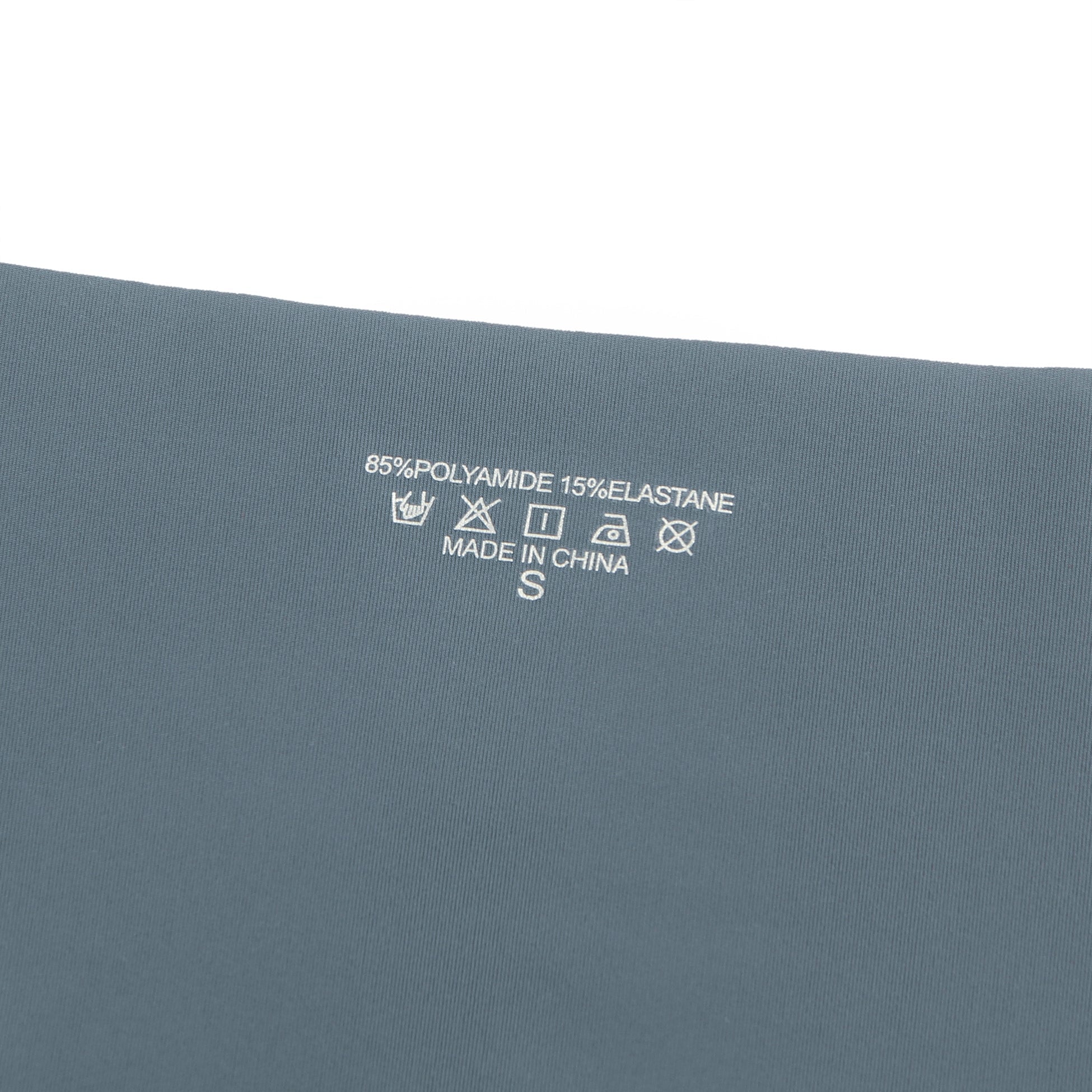 Blauer, sexy nahtloser Slip aus Eisseide mit Wellenkante