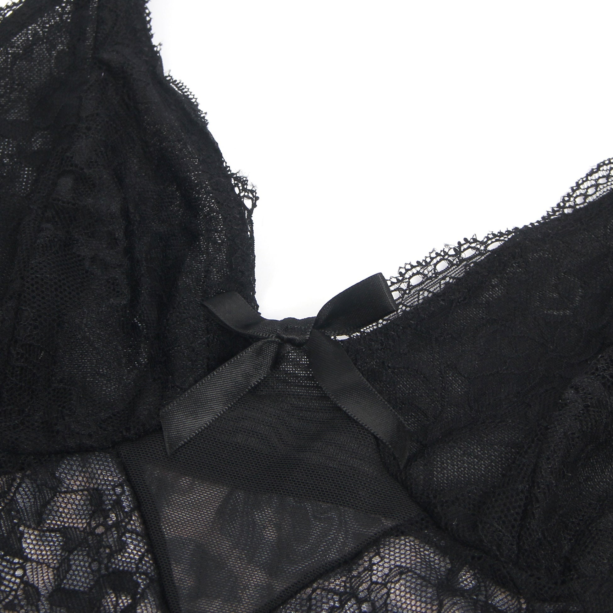 Sexy Nachtwäsche mit Leopardenmuster, Spitzen-Stramplern und offenem Schritt