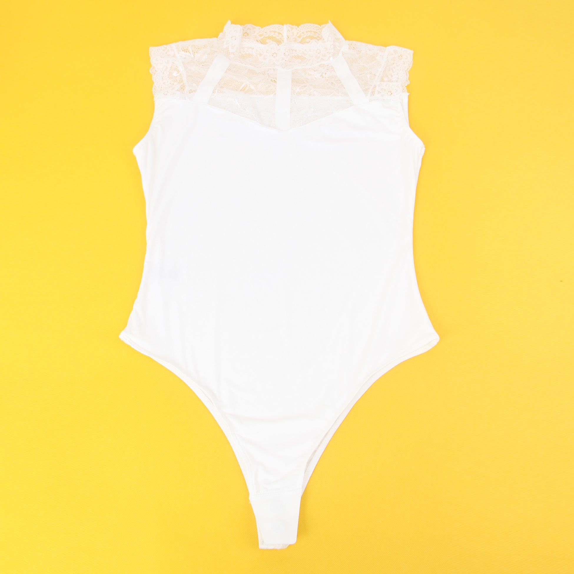 Weißer, sexy Badeanzug aus Spitze, ärmellos, offener Schritt