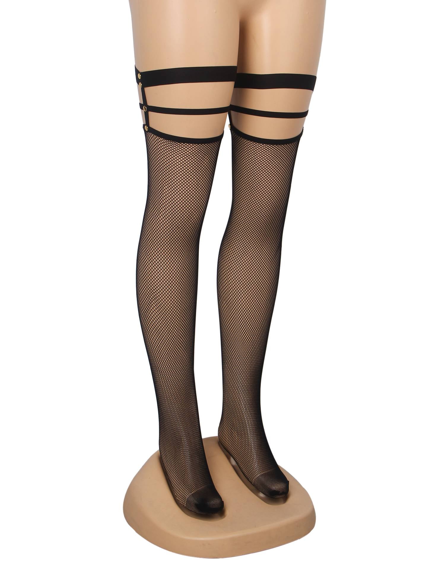 Schwarze, sexy, engmaschige, elastische Netzstrümpfe mit Nieten